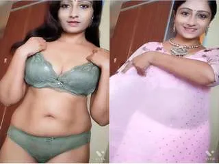 Super Hot Look Desi Girl Showing Her Boobs and Fingerring
